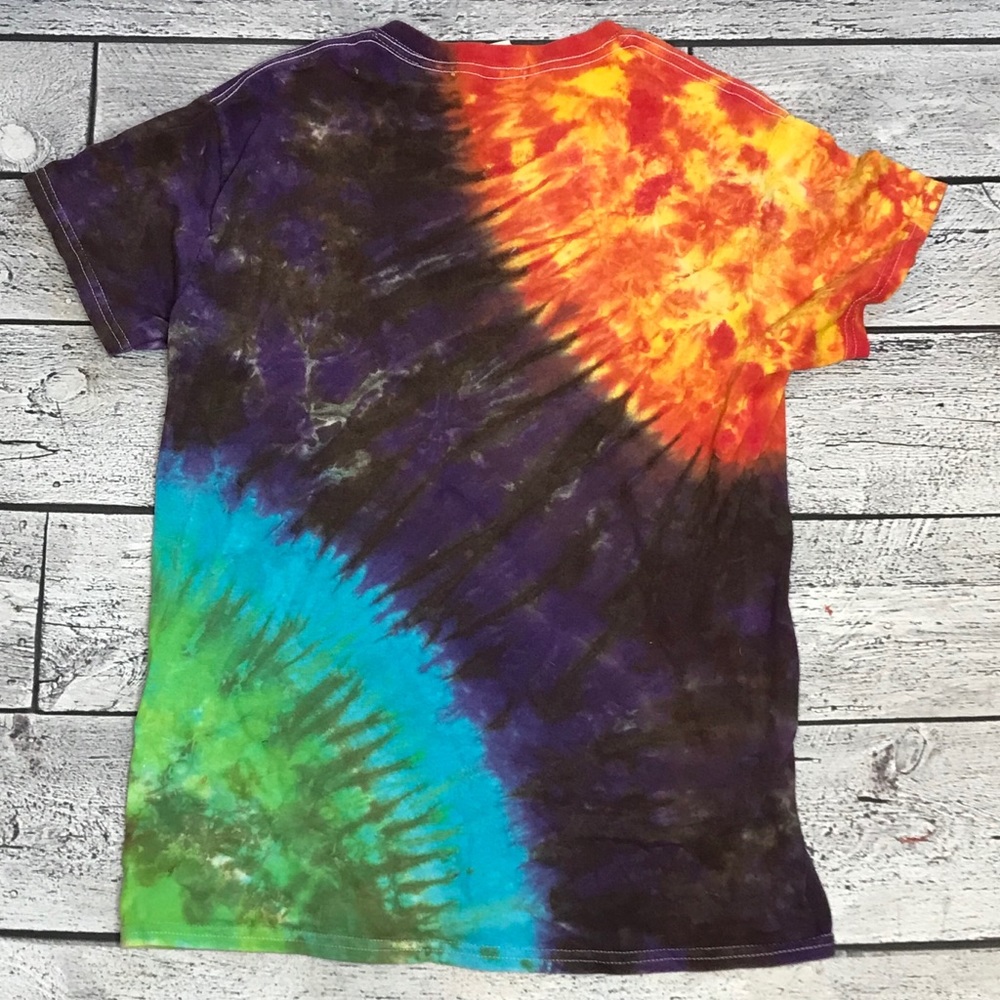 Gildan size small sun and earth tie dye made in Hawaii - Picture 2 of 5